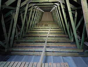 Zateplení stropu novostavby dřevostavby pomocí foukané izolace